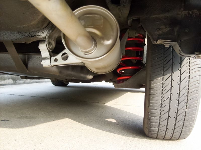 mantenimiento de auto según kilometraje: revisión de suspensiones